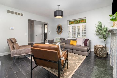 Skyline Views-Downtown