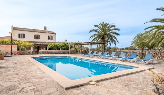 Son Rossinyol Country House for 12 Guests with Private Pool and Wi-Fi