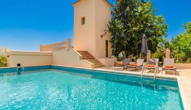 SORT NOVA - Beautiful villa with private pool and free Wifi