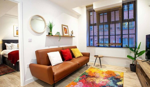 Spacious 2BR Gem Near Manchester Victoria Station