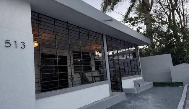 Spacious 5-bedroom house with AC in lovely Carolina