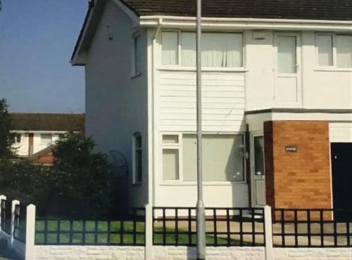 Spacious three bedroom property in Penrhyn bay - sleeps 6