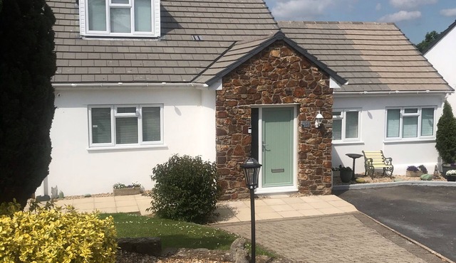 Squirrels Rest comfortable home 3 min drive to Saundersfoot Beach sleeps 8