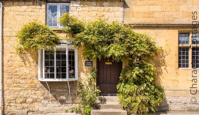 STANLEY COTTAGE, family friendly, with open fire in Chipping Campden