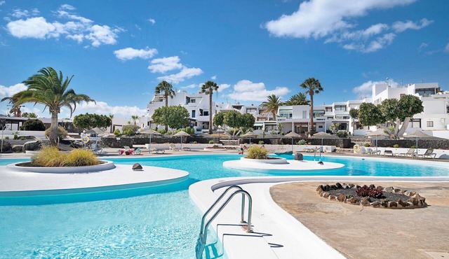 Studio Calimar Los Molinos with Pool, Wi-Fi & Terrace