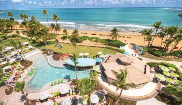 Studio Deluxe, Ocean View, Rio Mar Puerto Rico, on Golf Course!