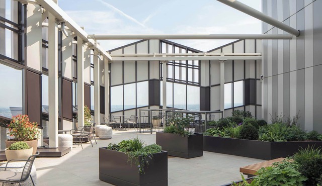 Studio Suite with Town View, Workspace, Gym