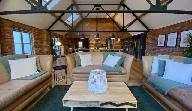 Stunning 3BD Character House near Coleshill
