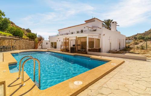 Stunning Home In Cuevas Del Almanzora