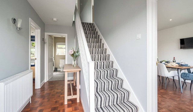 Stunning home over looking Belfast City, 11 minutes to City Centre
