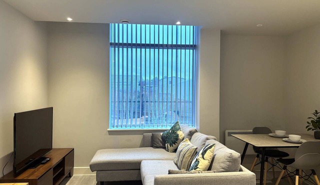 Stylish Studio in Central Bracknell with Free Parking