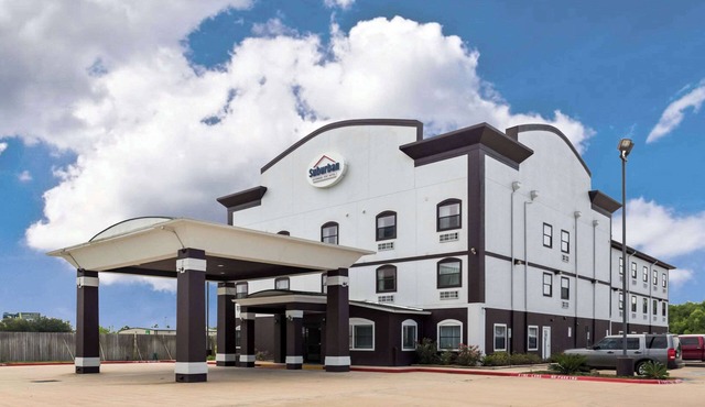 Suburban Studios Beaumont