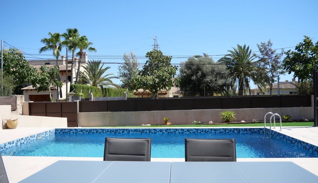 Super modern villa located 10 minutes by car from Palma city centre and Portixol