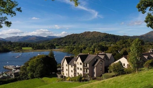 Superb Apartment - Spacious - Lake Views