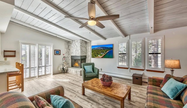 Tahoe gem! Spacious Lake Village condo close to beaches & ski area!