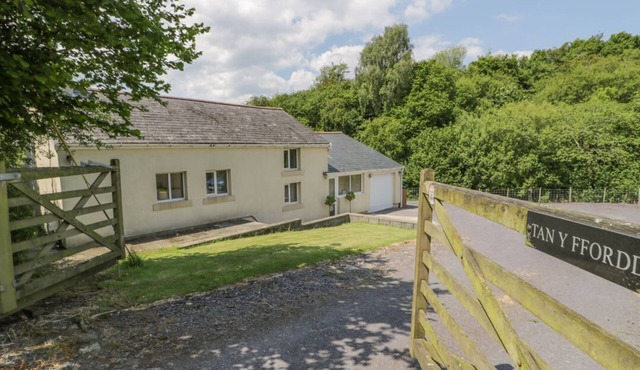 Tan Y Ffordd, Llanrwst