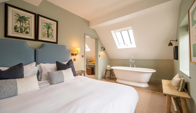 The Bottle & Glass Inn - Deluxe Room - Room 3