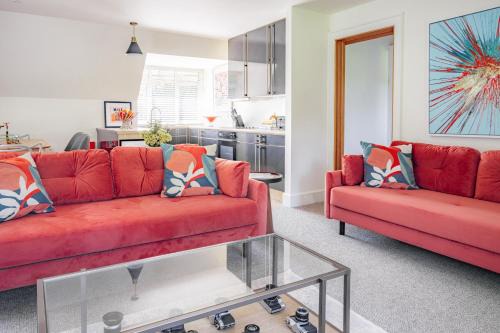 The Flat - Waresley Park Estate