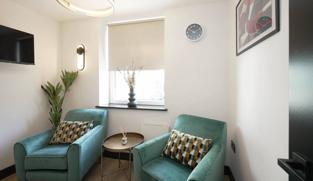 The Sixty | Classic 1BDR Apt with Secure Parking