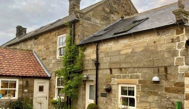 This barn is a 1 bedroom(s), 1 bathrooms, located in Whitby, N Yorks.