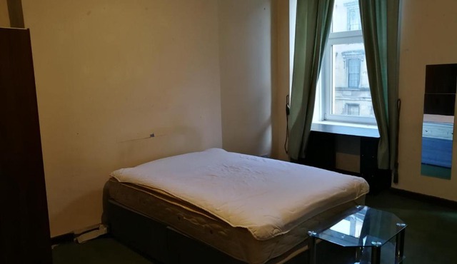 Three Bedroom Flat Glasgow West End