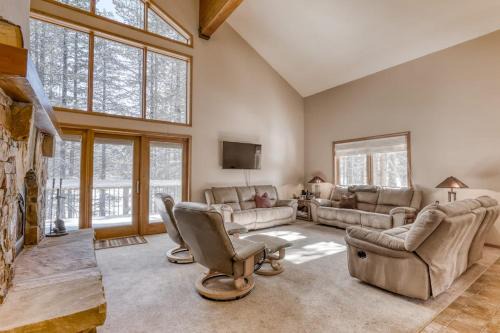 Three-story lakefront home with lake views wood fireplace high-speed WiFi W&D