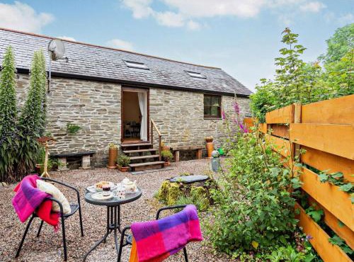 Tiptoe Barn