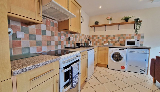 Town End - an one bedroom (larger) that sleeps 2 guests in 1 bedroom