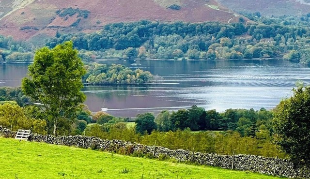 Traditional renovated cottage Lake District cumbria mountain views ,beach close