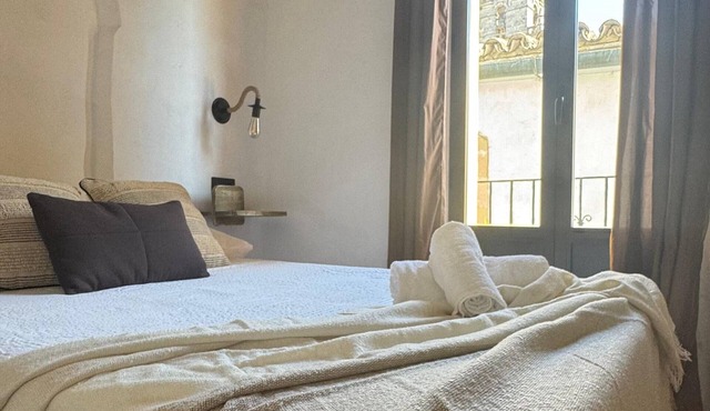 Upper floor studio flat
