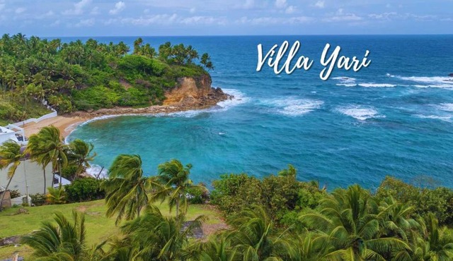 Upscale villa in gated community beach access Yari