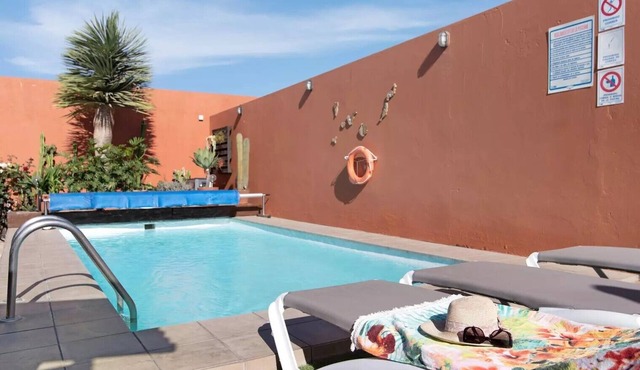 Vacation Home 'El Rincón De Vals' with Private Pool, Wi-Fi and Air Conditioning