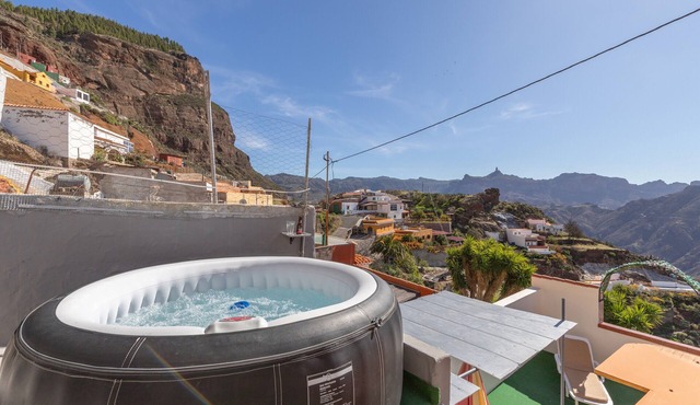 Vacation Studio 'Casa Lea Artenara' with Mountain Views, Wi-Fi & Air Conditioning