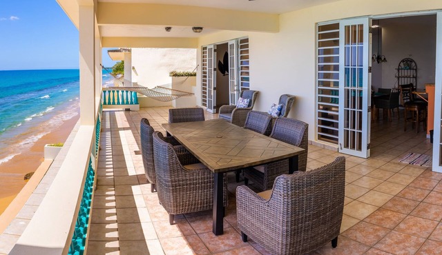 Villa Gloria - Oceanfront - 4 guests - pet friendly - at Stella, Rincón