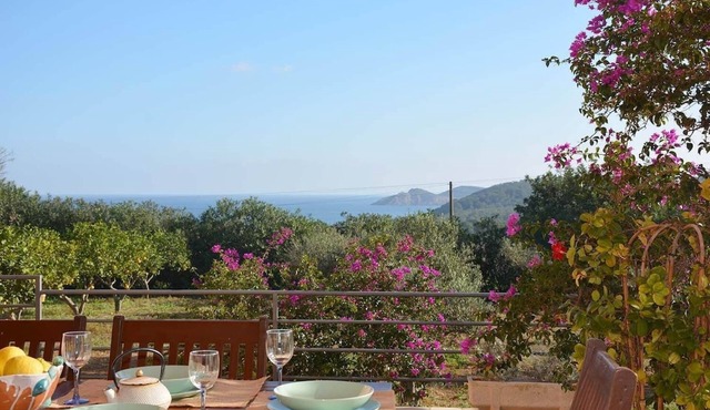 Villa Miquela Charming house with ocean view