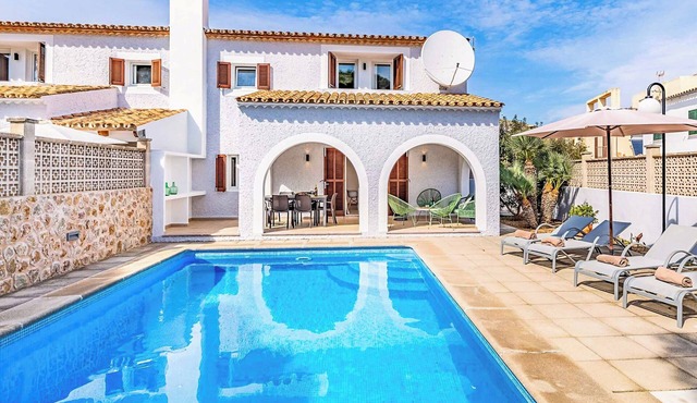 Villa Monsy 2 - Three Bedroom Villa, Sleeps 5