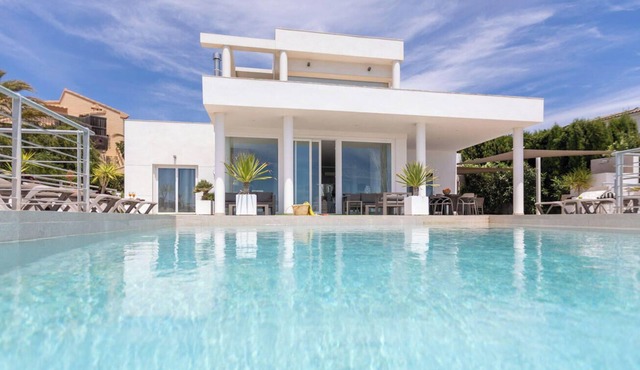 Villa PUNTA VISTA by Abahana Villas