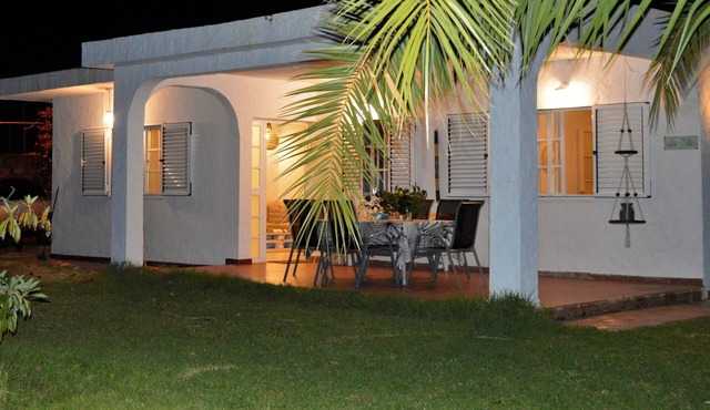 Villa with exclusive garden. IN REFORM. NEXT OPENING IN OCTOBER 2024