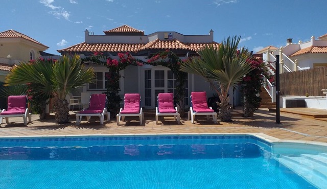 VV Licensed Detached Villa Rochelle with Large Heated Pool, 4 bed, 2 bath