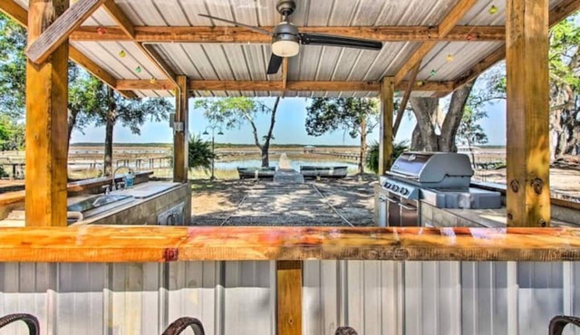 Waterfront Date Night! Near Savannah!