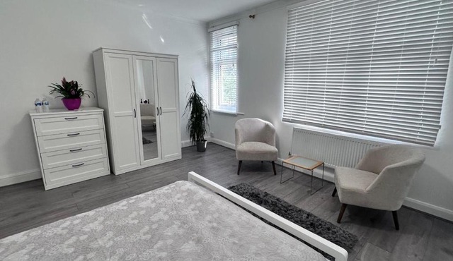 Watford Junction Stay