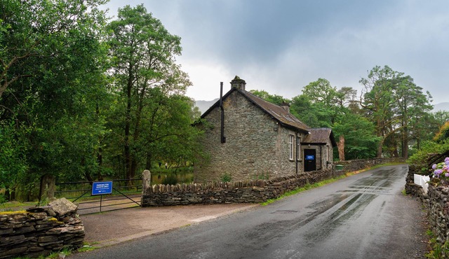 Weirside Bunkhouse is situated in the beautiful Langdale valley at Chapel Stile.