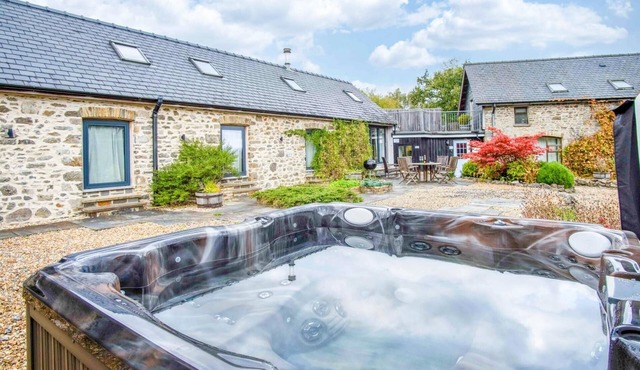 West Barn - 2 Bedroom Cottage - Llandeilo