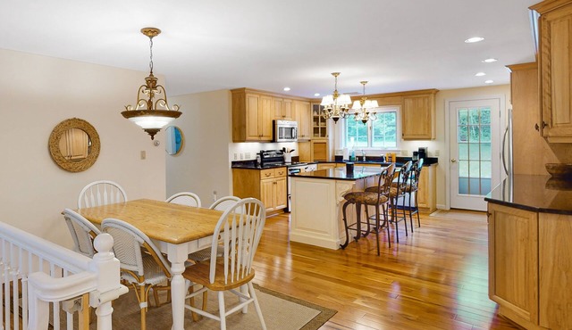 White Mountain Glen | House in Bartlett with hot tub, sauna, firepit & game room