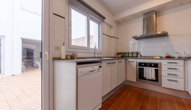 Wonderful villa for 9 people with A/C, WIFI, TV and patio