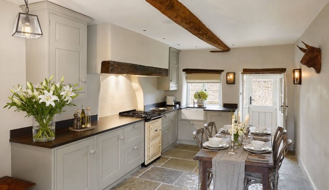 Yew Tree| Luxury Cotswold Cottage | Sleeps 6