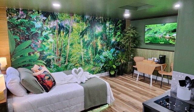 Zen Retreat-jacuzzi, Kitchenette, Walk to fun