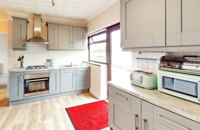 Accommodation Ludchurch Nr 