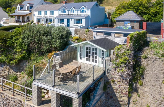 Beach Cottage 