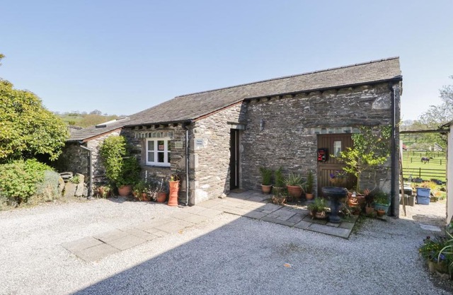Topiary Cottage Ings 